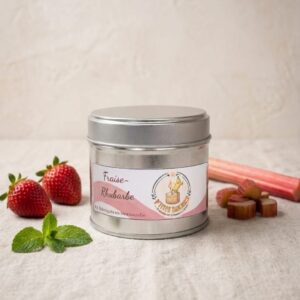Bougie Parfumée « Fraise-Rhubarbe » – Une Douceur Nostalgique